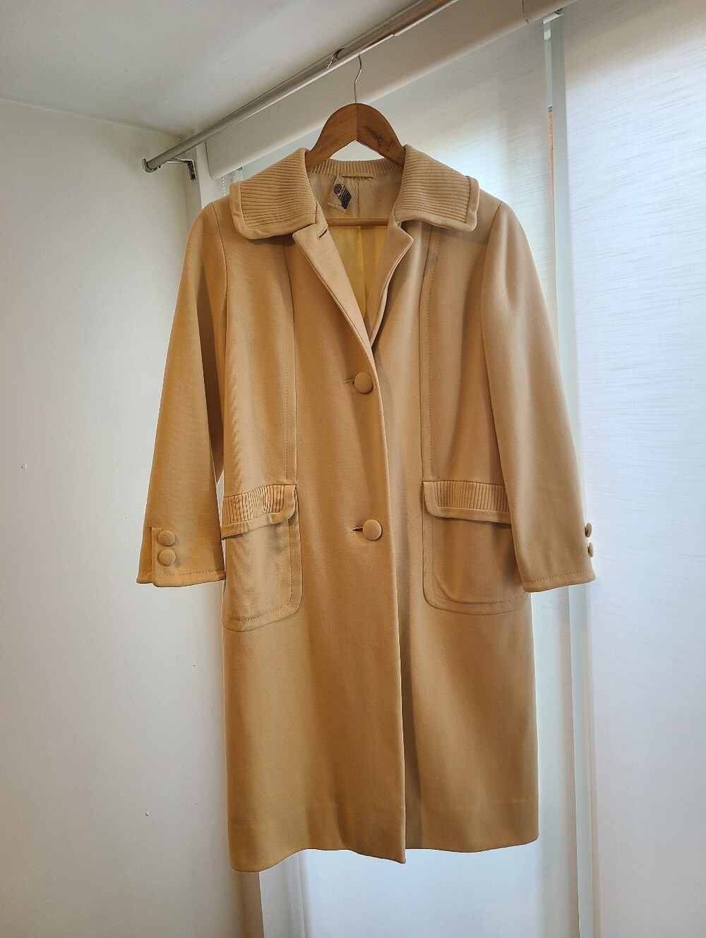 Classic Wool Women's Cream Coat with Ribbed Collar